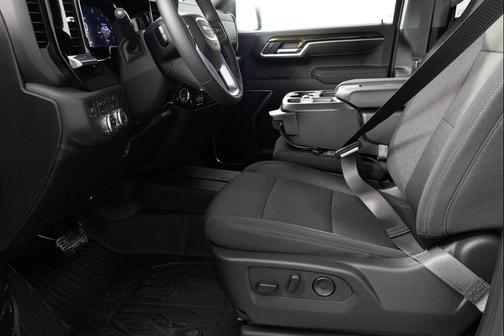 Summit White 2026 GMC Sierra 1500 SLE