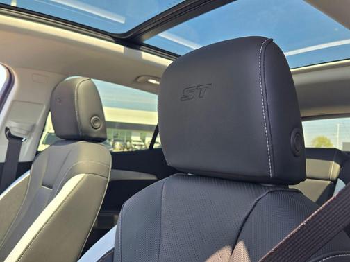 Quartz Blue Metallic 2026 Buick Envision Sport Touring AWD