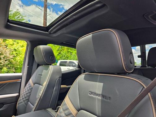 Onyx Black 2026 GMC Canyon Denali