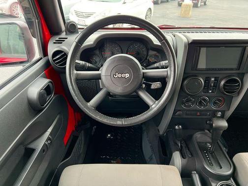 Photo 3 of 36 of 2008 Jeep Wrangler Unlimited X