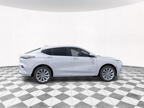 White Frost Tricoat 2026 Buick Envista Avenir FWD