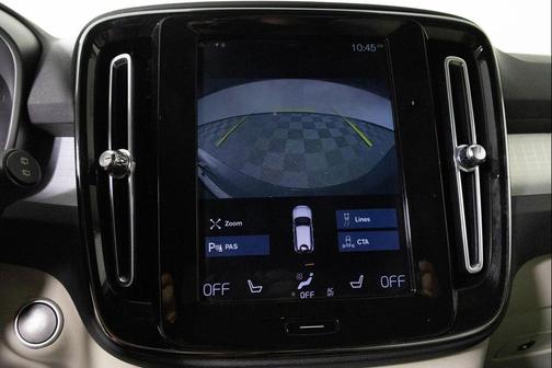 2021 Volvo XC40 T5 Momentum