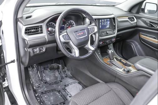 Summit White 2019 GMC Acadia SLE-2