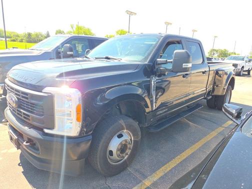 Agate Black Metallic 2023 Ford F-350 XL