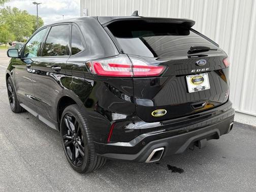 2022 Ford Edge ST