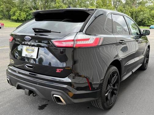2022 Ford Edge ST