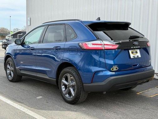 Atlas Blue Metallic 2024 Ford Edge SEL