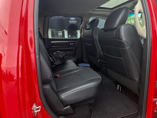 Flame Red Clearcoat 2018 RAM 1500 Sport