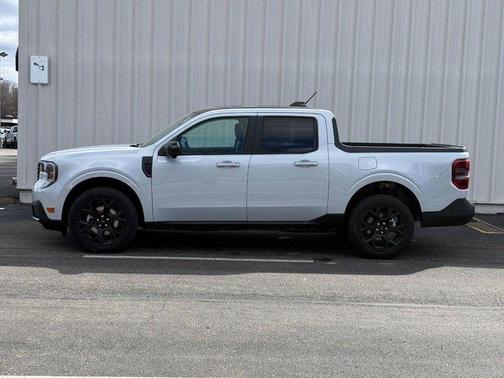 Space White Metallic 2026 Ford Maverick Lariat