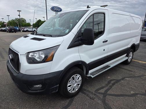 Oxford White 2024 Ford Transit-250 Base