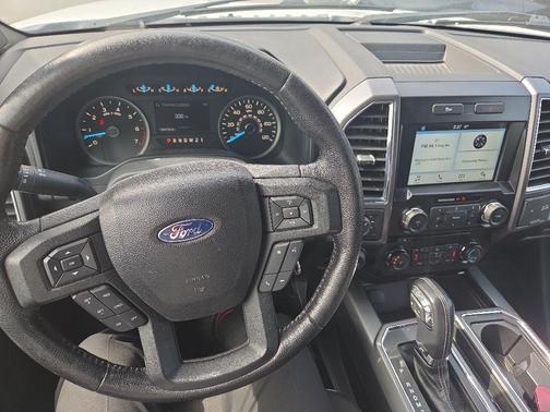 Oxford White 2016 Ford F-150 XLT