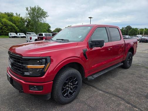 Rapid Red Metallic Tinted Clearcoat 2024 Ford F-150 XLT