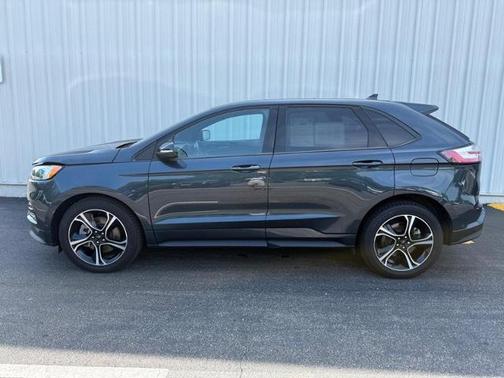 2022 Ford Edge ST