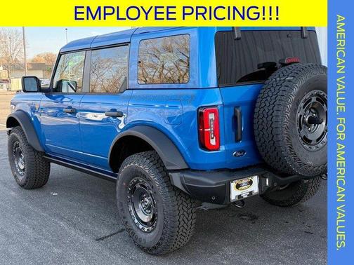 Velocity Blue Metallic 2025 Ford Bronco Badlands