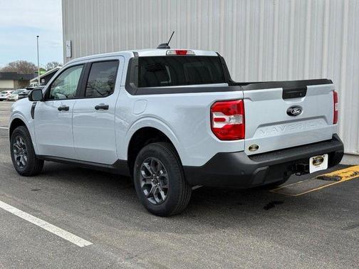Space White Metallic 2026 Ford Maverick XLT