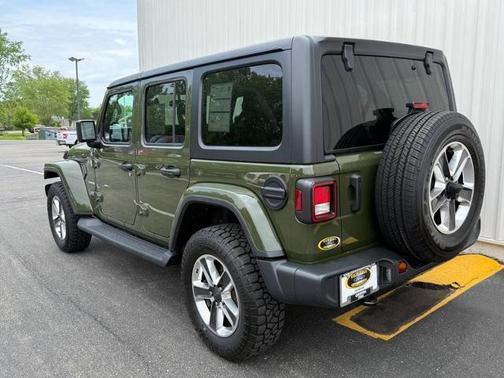 2021 Jeep Wrangler Unlimited SAHARA