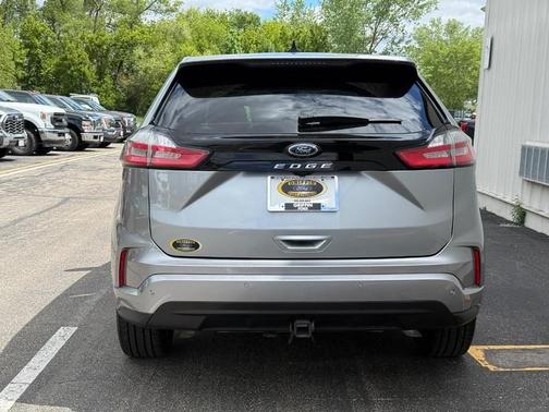 Iconic Silver Metallic 2023 Ford Edge ST Line