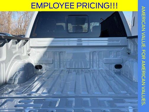 Avalanche 2026 Ford F-150 XLT