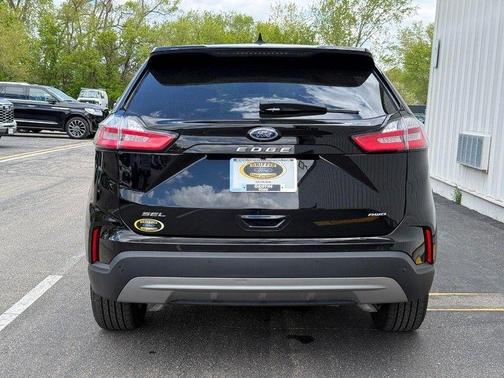 Agate Black Metallic 2024 Ford Edge SEL