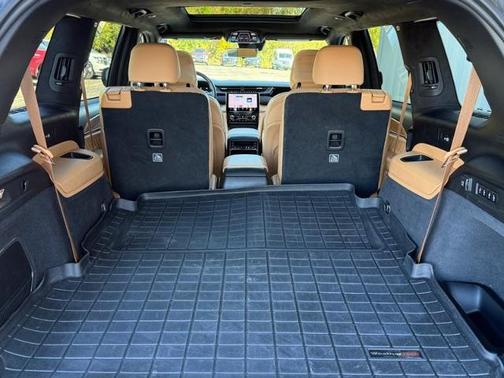 2023 Jeep Grand Cherokee SUMMIT