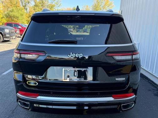 2023 Jeep Grand Cherokee SUMMIT