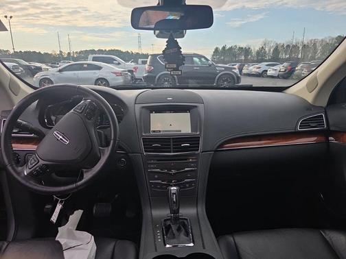 2018 Lincoln MKT Reserve