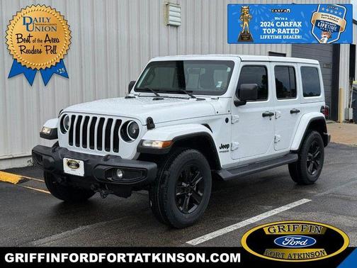 Bright White Clearcoat 2022 Jeep Wrangler Unlimited Sahara Altitude