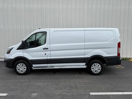 2023 Ford Transit-250 