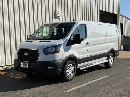 Oxford White 2025 Ford Transit-250 Base