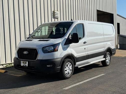 Oxford White 2025 Ford Transit-250 Base