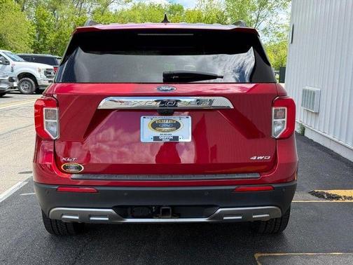 Red Metallic 2022 Ford Explorer XLT