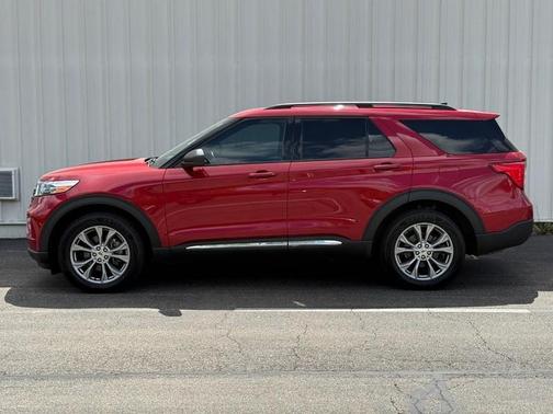 Red Metallic 2022 Ford Explorer XLT