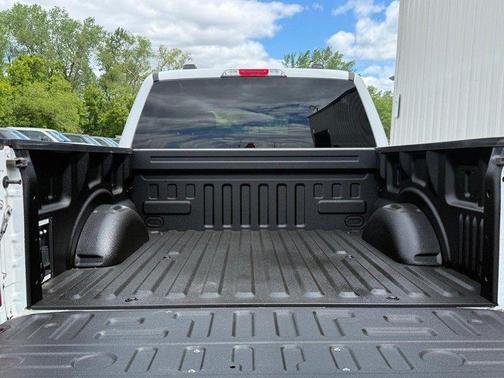 Oxford White 2023 Ford F-150 XLT