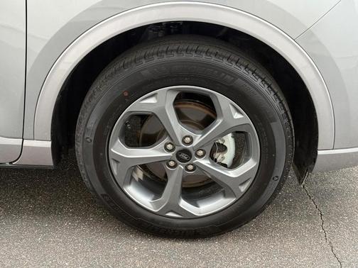 Iconic Silver Metallic 2024 Ford Escape ST-Line