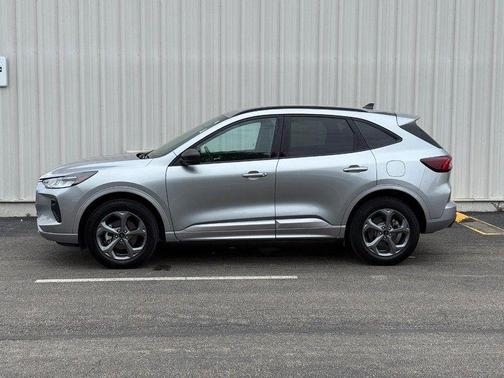 Iconic Silver Metallic 2024 Ford Escape ST-Line