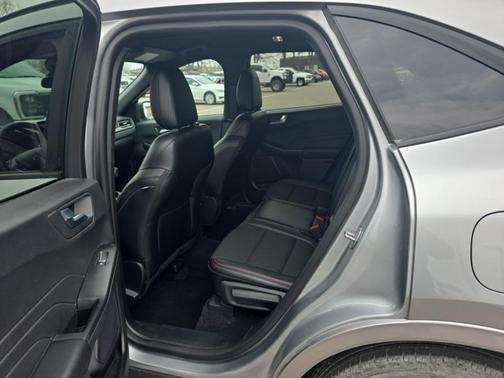 Iconic Silver Metallic 2024 Ford Escape ST-Line