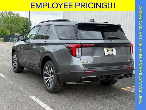 Carbonized Gray Metallic 2026 Ford Explorer ST-Line