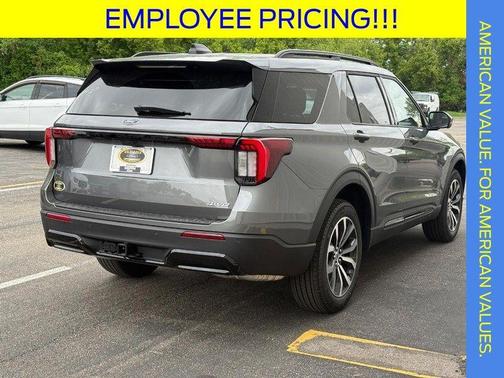 Carbonized Gray Metallic 2026 Ford Explorer ST-Line