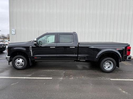2024 Ford F-350 LARIAT DRW