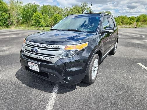 Tuxedo Black Metallic 2014 Ford Explorer XLT