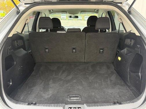 Ingot Silver Metallic 2016 Ford Edge SE