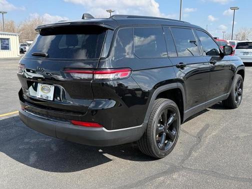 2023 Jeep Grand Cherokee LAREDO