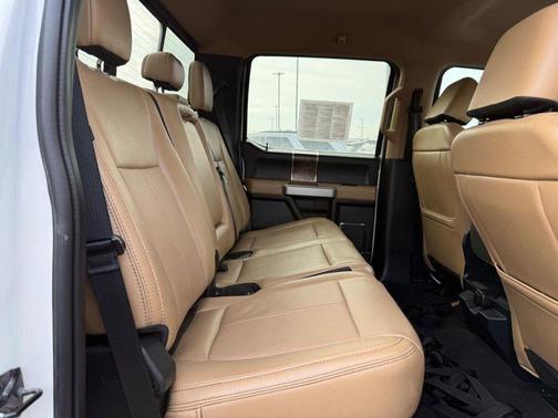 White 2022 Ford F-250 Lariat
