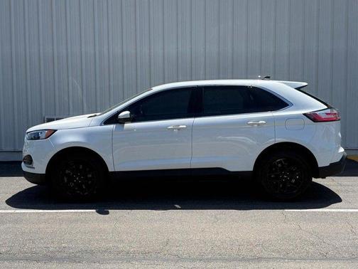 Star White 2024 Ford Edge SEL