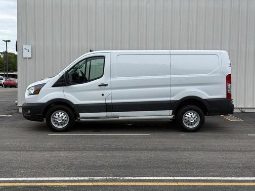 Oxford White 2024 Ford Transit-250 Base