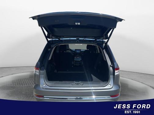 Asher Gray Metallic Clearcoat 2023 Lincoln Aviator Reserve AWD