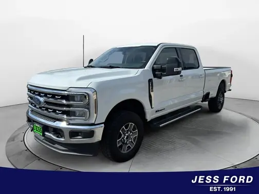 Oxford White 2025 Ford F-350 LARIAT