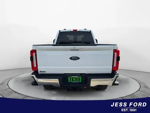 Oxford White 2025 Ford F-350 LARIAT