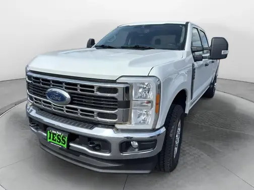 Oxford White 2023 Ford F-350 XLT