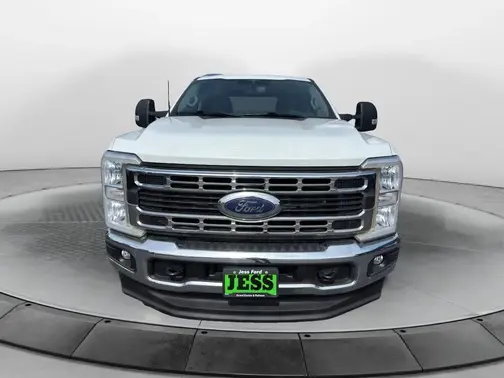 Oxford White 2023 Ford F-350 XLT